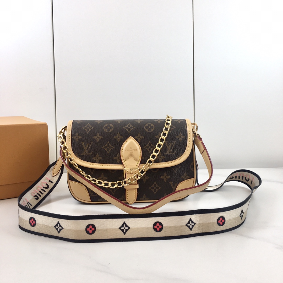 LV bag 153